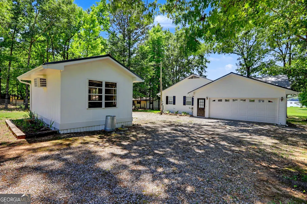 1691 Arrowhead RD Greensboro, GA 30642