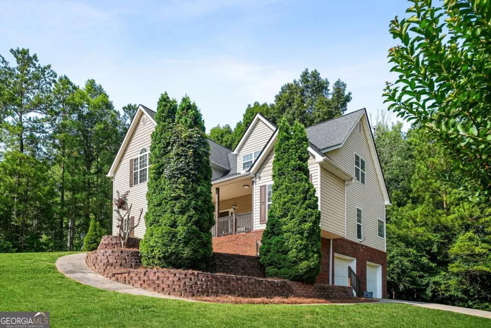 176 Oak Leaf DR Carrollton, GA 30116