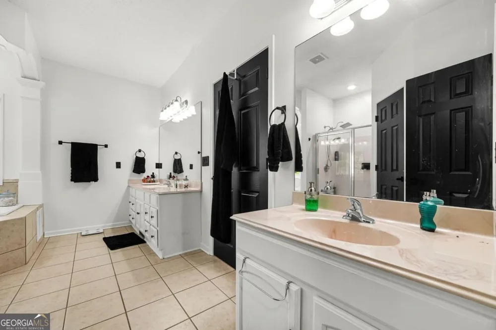 176 Oak Leaf DR Carrollton, GA 30116