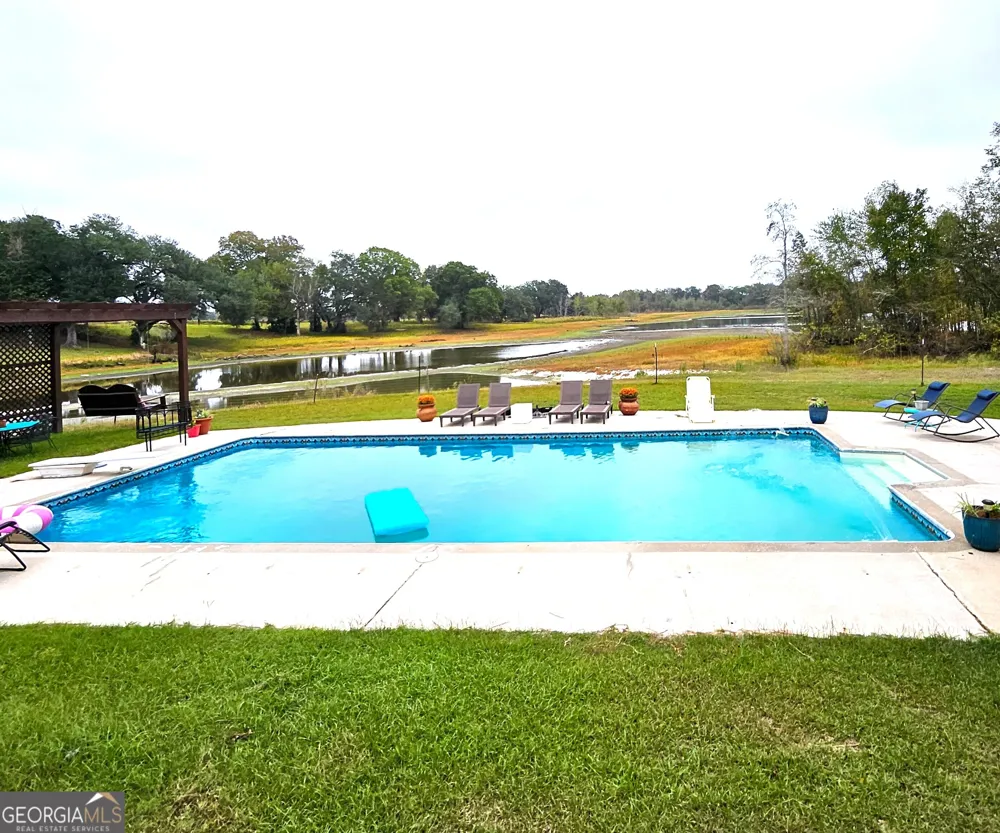 290 Long RD Bainbridge, GA 39817