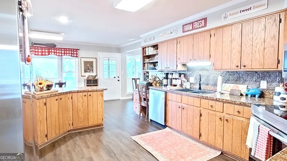290 Long RD Bainbridge, GA 39817
