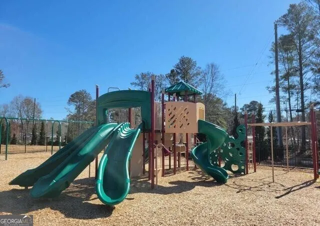 104 Oakchase Park LN Hampton, GA 30228