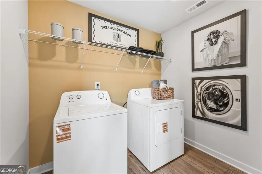 7513 Clover LN Flowery Branch, GA 30542