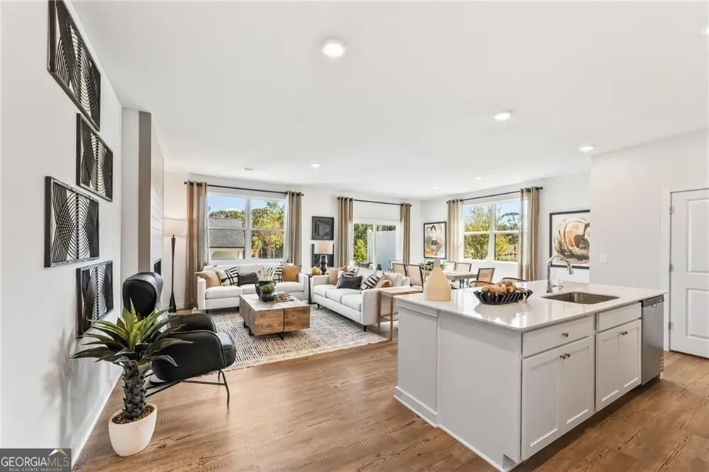 7513 Clover LN Flowery Branch, GA 30542