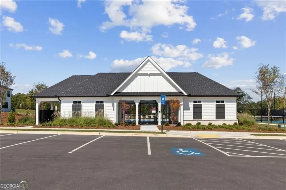 7513 Clover LN Flowery Branch, GA 30542