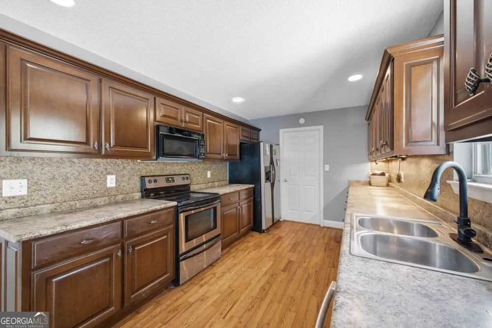 201 Briarwood Circle Summerville, GA 30747