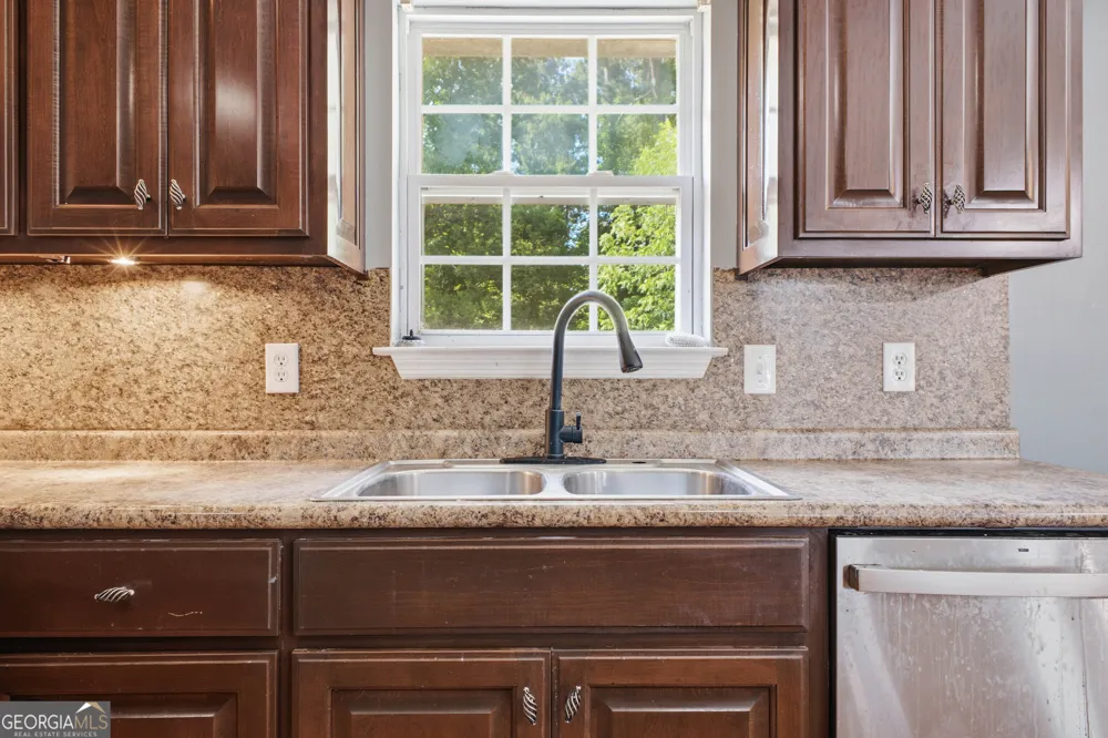 201 Briarwood Circle Summerville, GA 30747