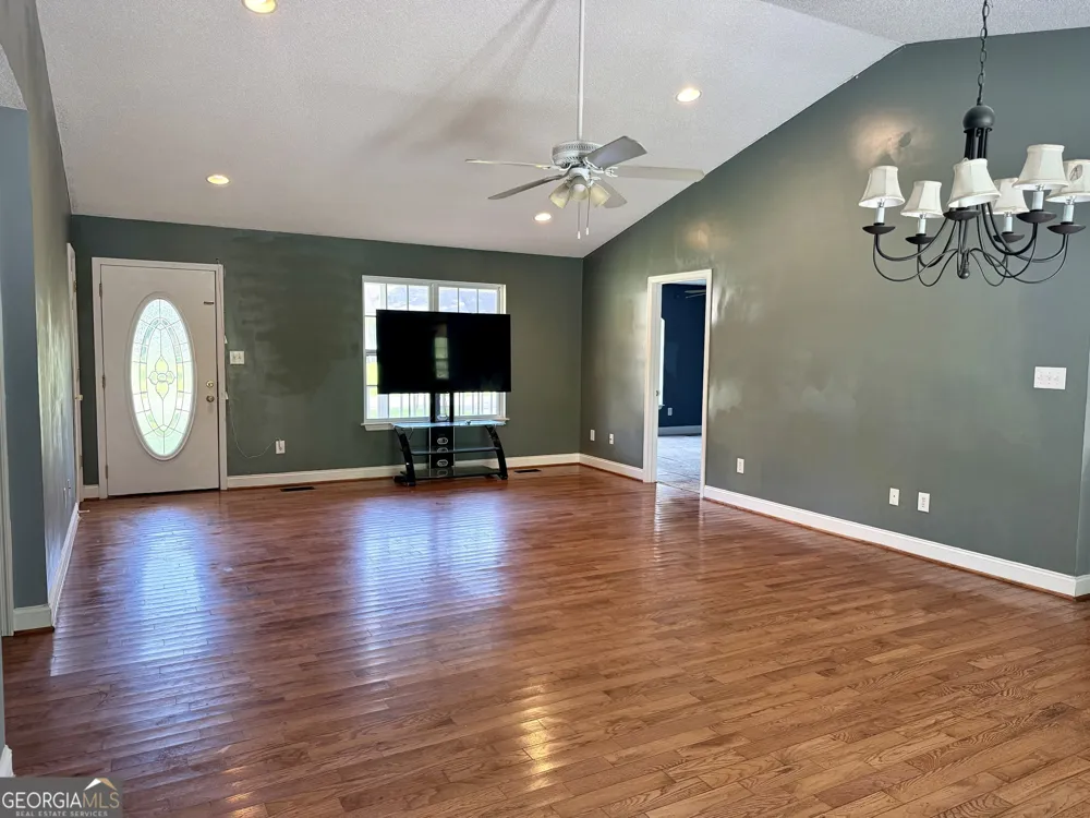 201 Briarwood Circle Summerville, GA 30747