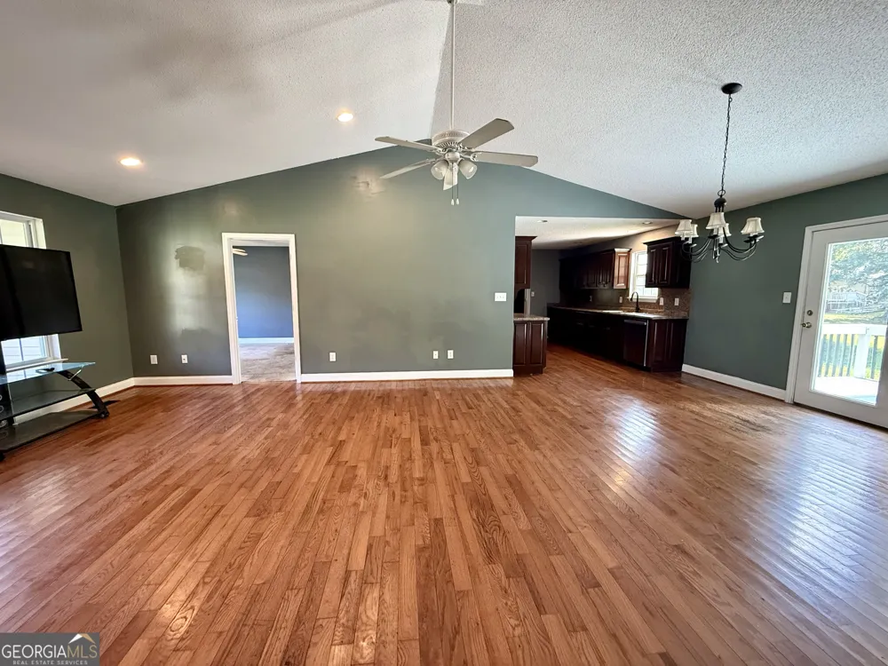201 Briarwood Circle Summerville, GA 30747