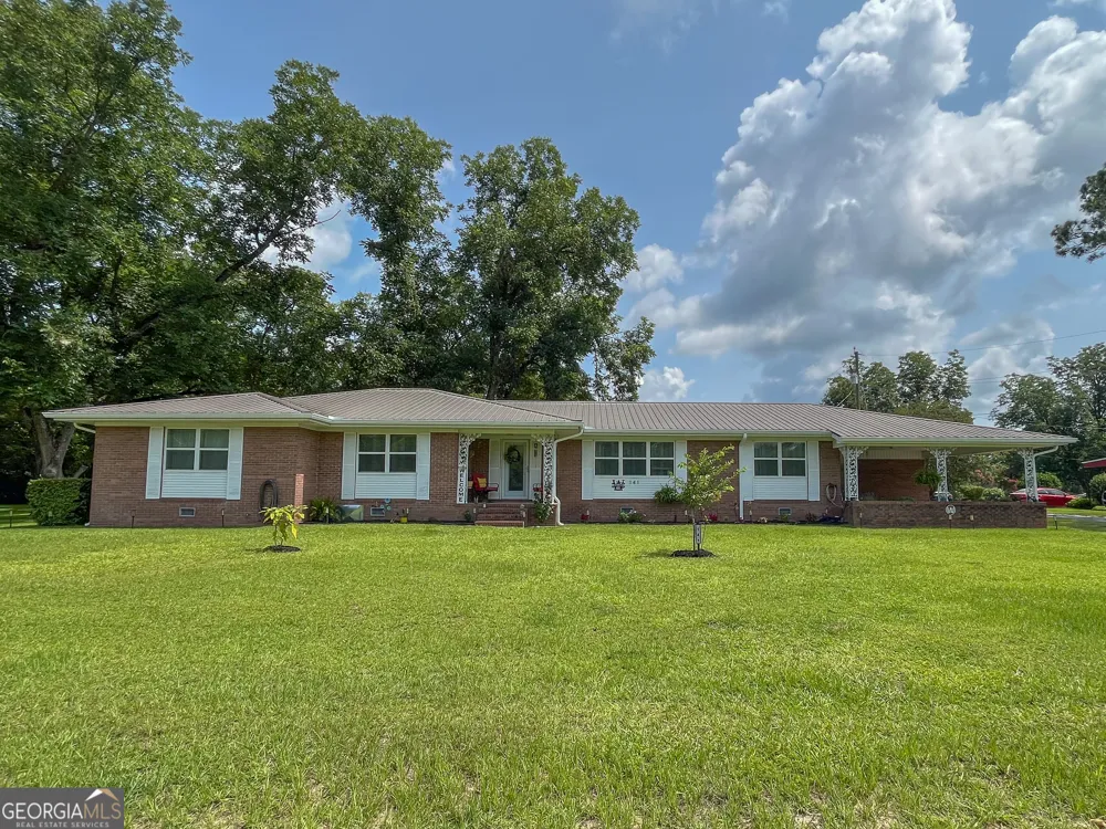 141 N Railroad AVE Chauncey, GA 31011