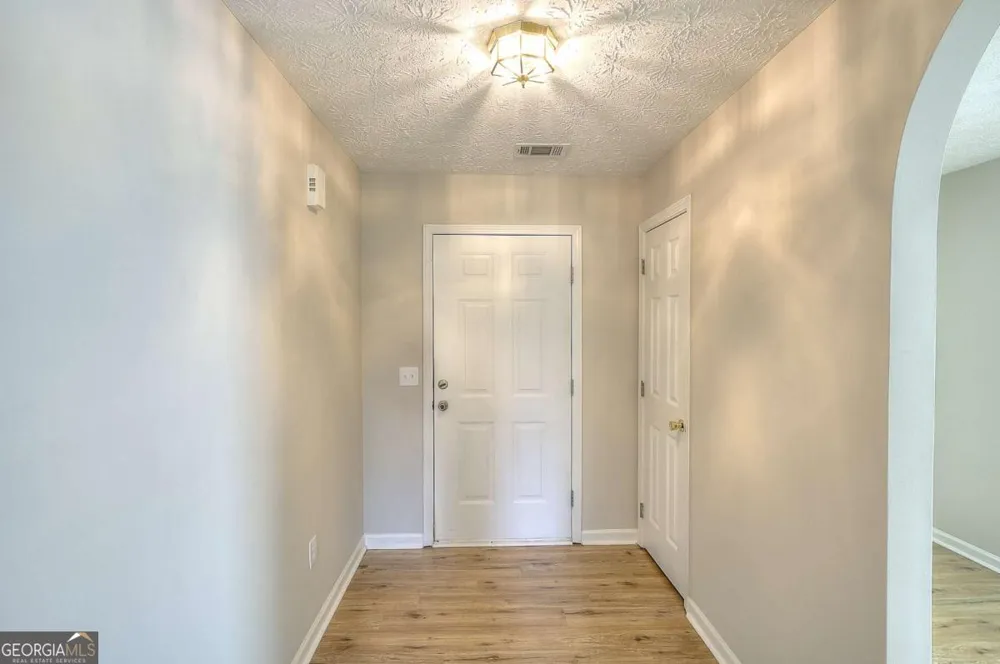 4160 Janel LN Loganville, GA 30052