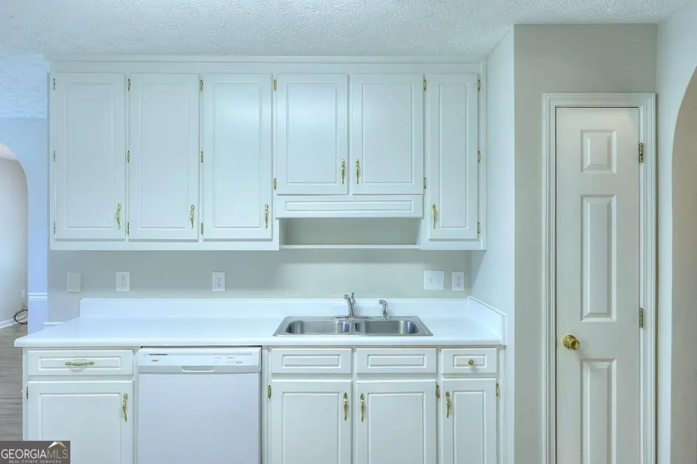 4160 Janel LN Loganville, GA 30052