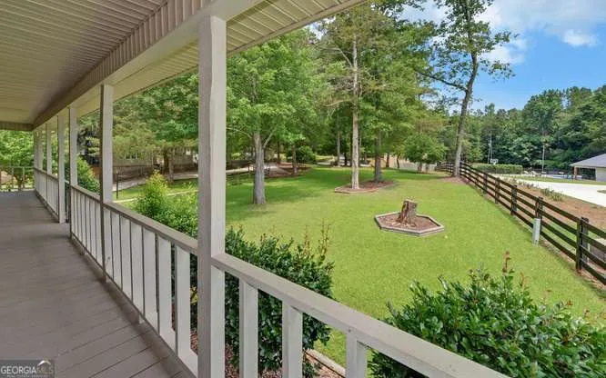 246 Harvey LN Lavonia, GA 30553