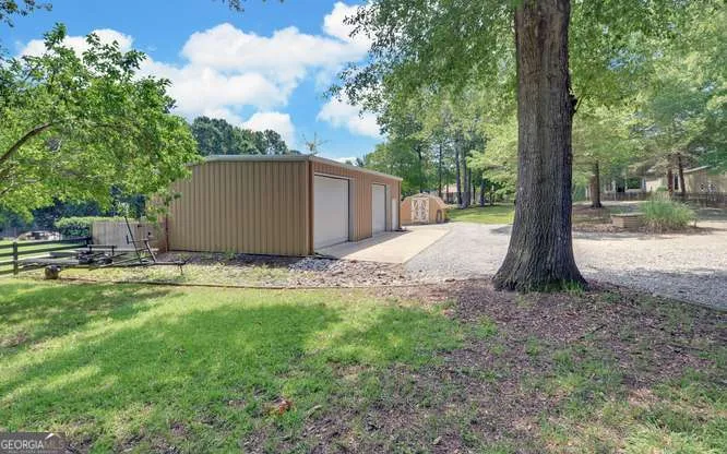 246 Harvey LN Lavonia, GA 30553