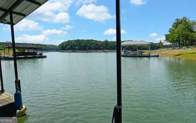 246 Harvey LN Lavonia, GA 30553