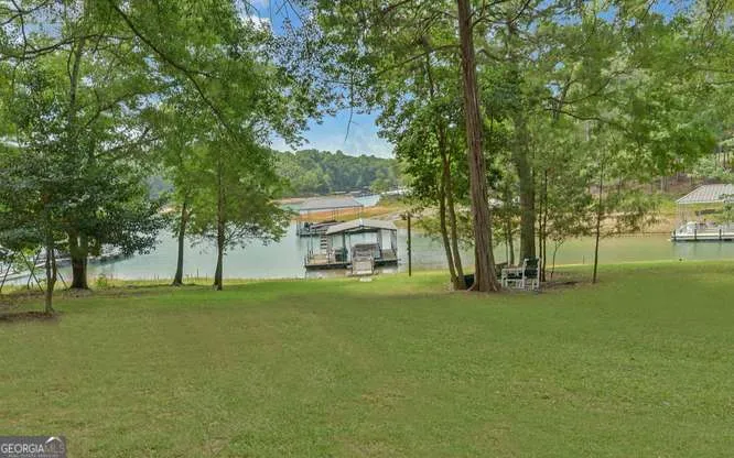246 Harvey LN Lavonia, GA 30553