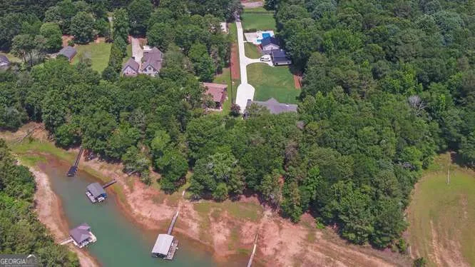 246 Harvey LN Lavonia, GA 30553