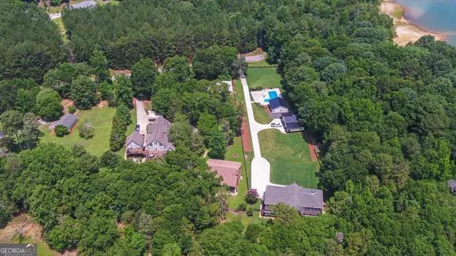 246 Harvey LN Lavonia, GA 30553