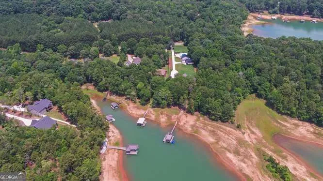 246 Harvey LN Lavonia, GA 30553