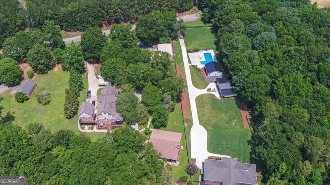 246 Harvey LN Lavonia, GA 30553