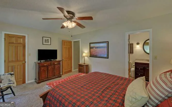 246 Harvey LN Lavonia, GA 30553
