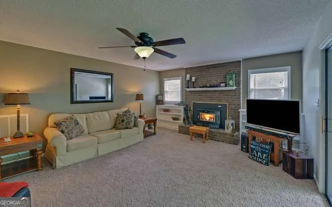 246 Harvey LN Lavonia, GA 30553