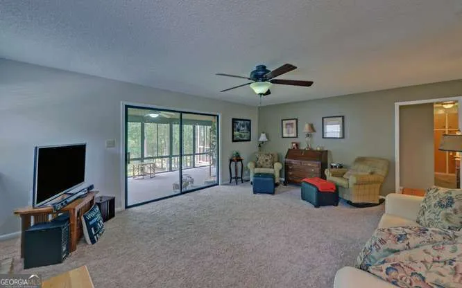 246 Harvey LN Lavonia, GA 30553