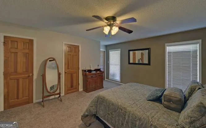 246 Harvey LN Lavonia, GA 30553