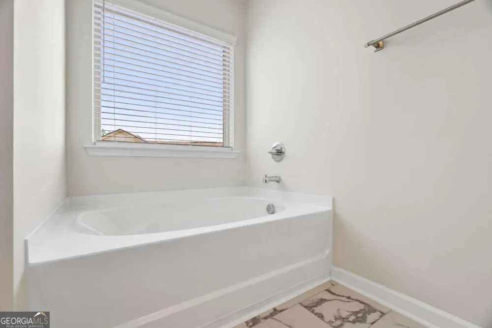 113 Mcginnis CIR Calhoun, GA 30701