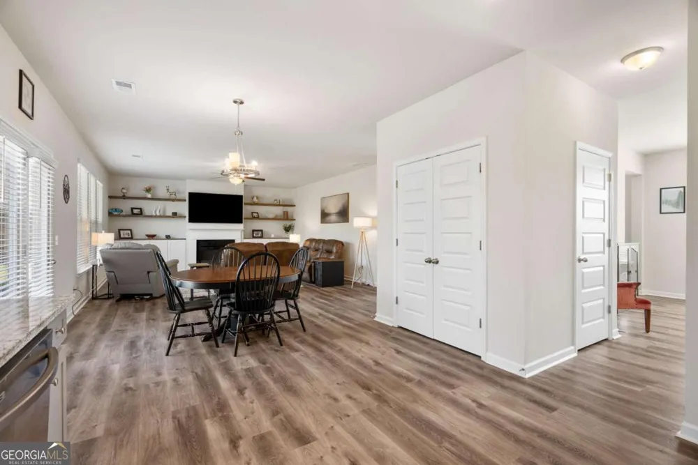 113 Mcginnis CIR Calhoun, GA 30701