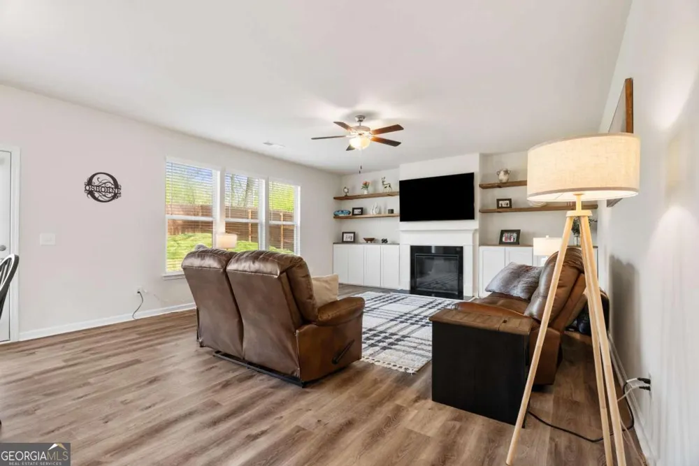 113 Mcginnis CIR Calhoun, GA 30701