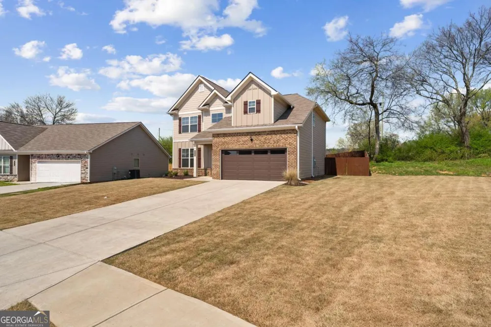113 Mcginnis CIR Calhoun, GA 30701