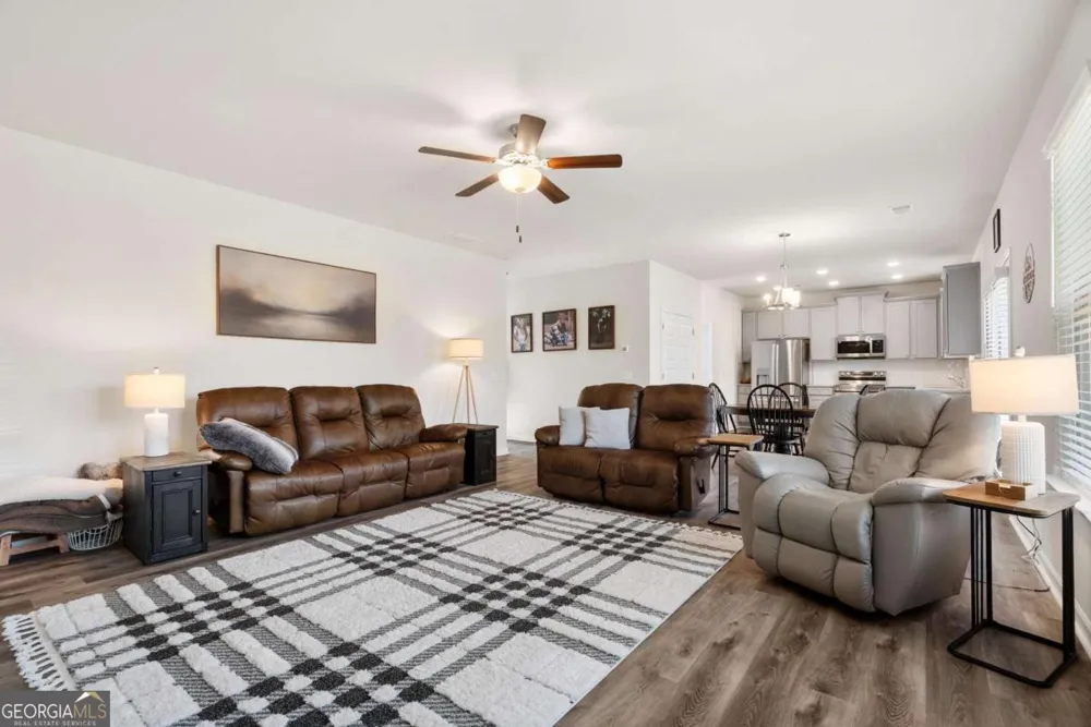 113 Mcginnis CIR Calhoun, GA 30701