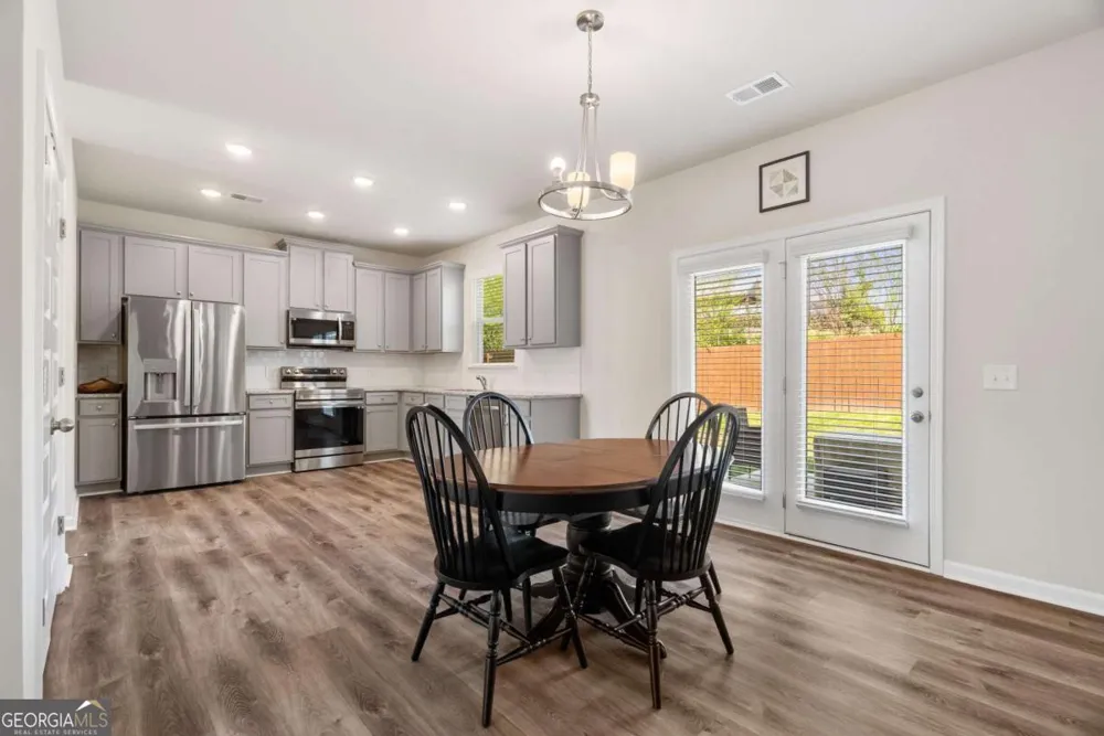 113 Mcginnis CIR Calhoun, GA 30701