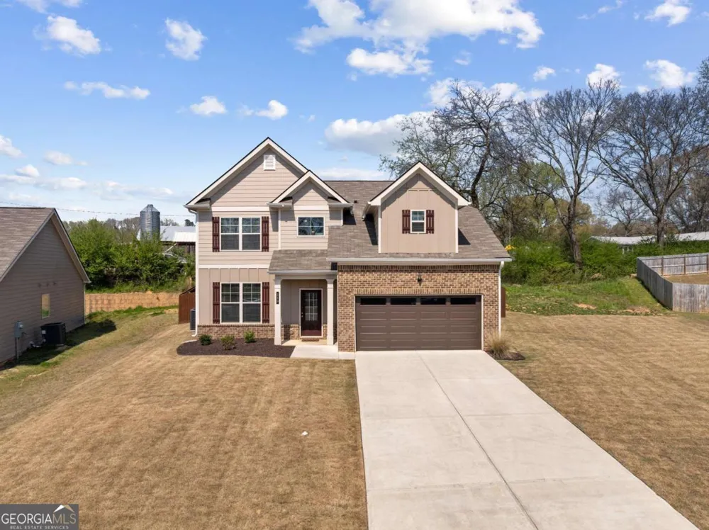 113 Mcginnis CIR Calhoun, GA 30701