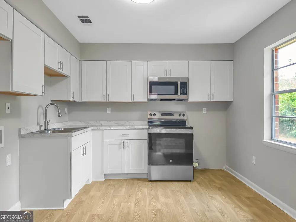 3911 5th ST Savannah, GA 31408