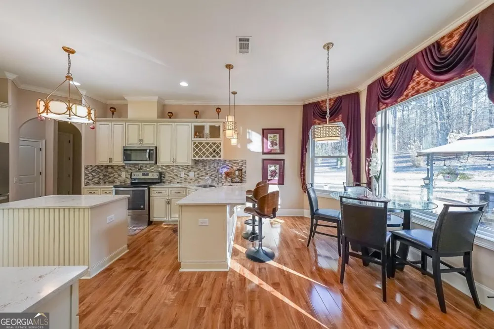2425 Wild Oak CT Stockbridge, GA 30281