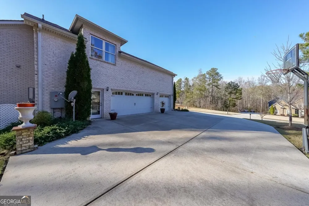 2425 Wild Oak CT Stockbridge, GA 30281
