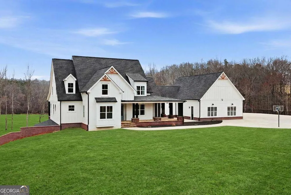 1100 Soap Creek RD Ball Ground, GA 30107