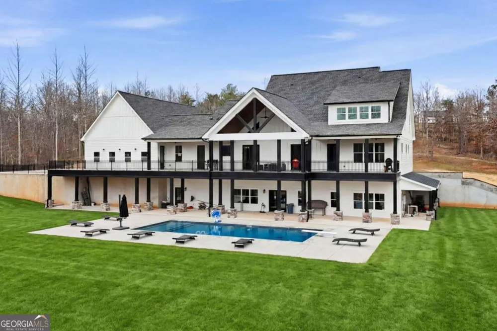 1100 Soap Creek RD Ball Ground, GA 30107