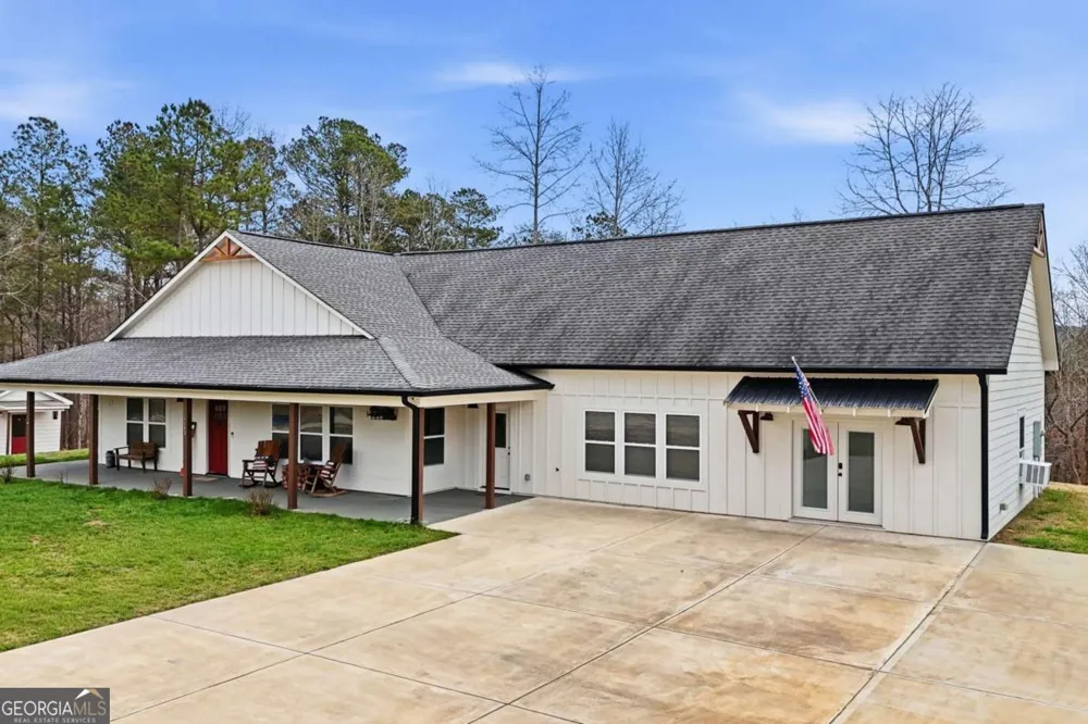1100 Soap Creek RD Ball Ground, GA 30107