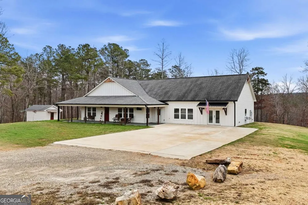 1100 Soap Creek RD Ball Ground, GA 30107