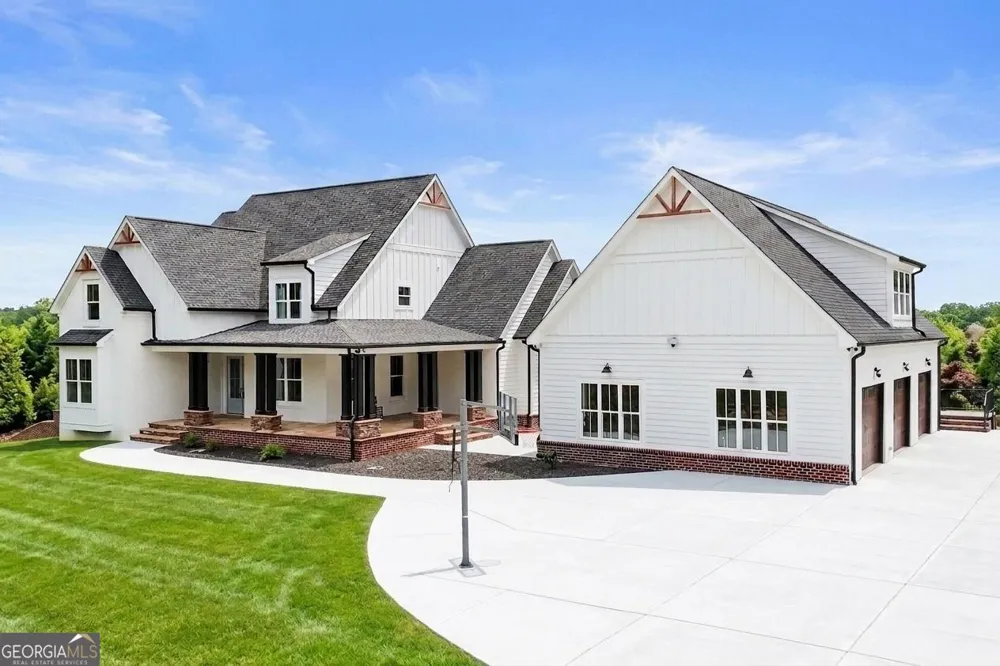 1100 Soap Creek RD Ball Ground, GA 30107