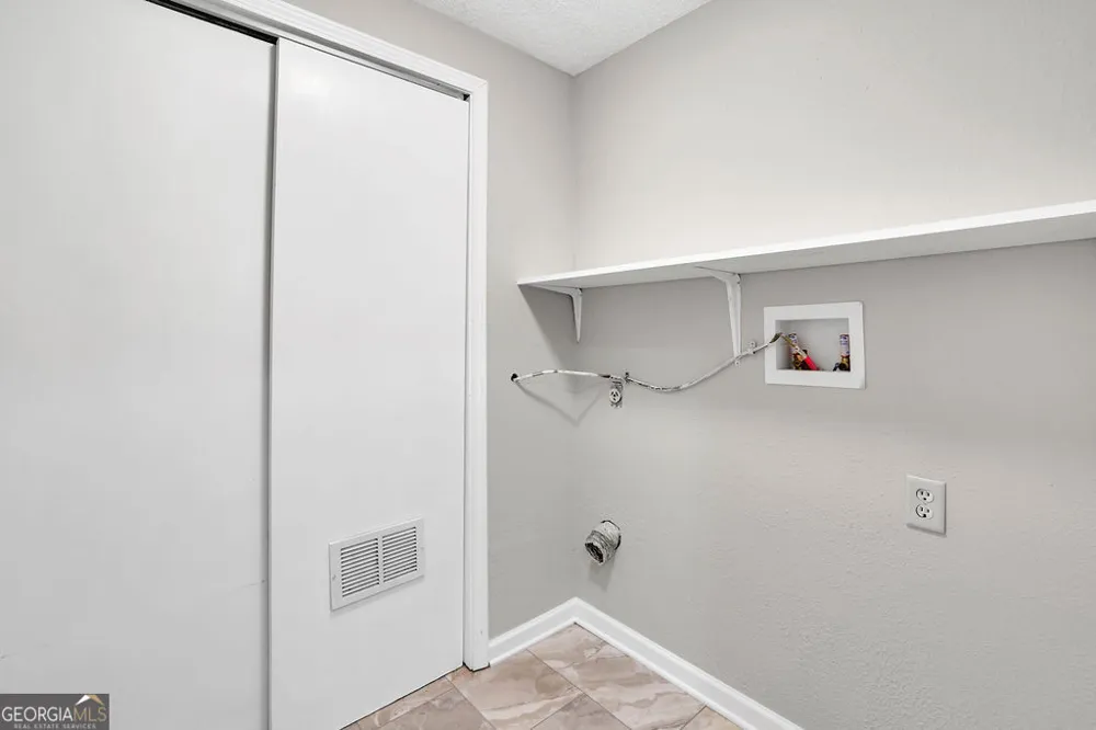 3067 Steeplechase Alpharetta, GA 30004