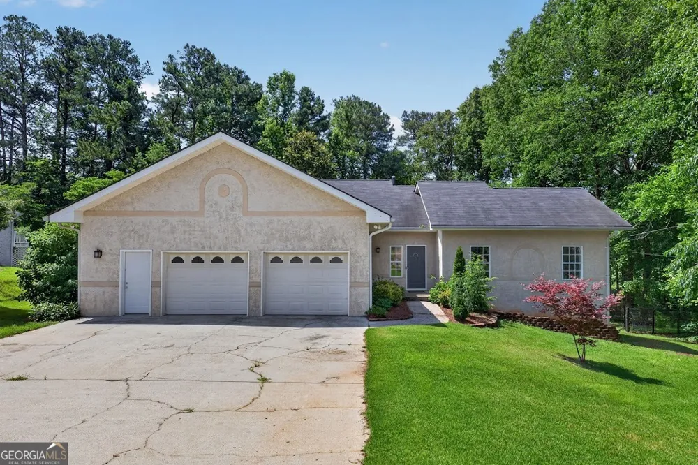 8993 Dornoch CIR Winston, GA 30187