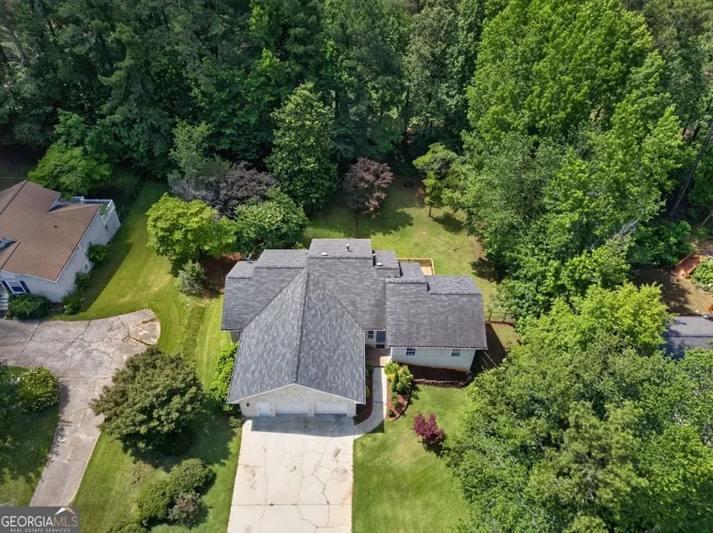 8993 Dornoch CIR Winston, GA 30187