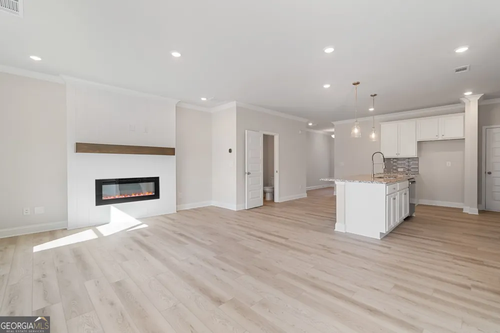 19 Butternut WAY Auburn, GA 30011