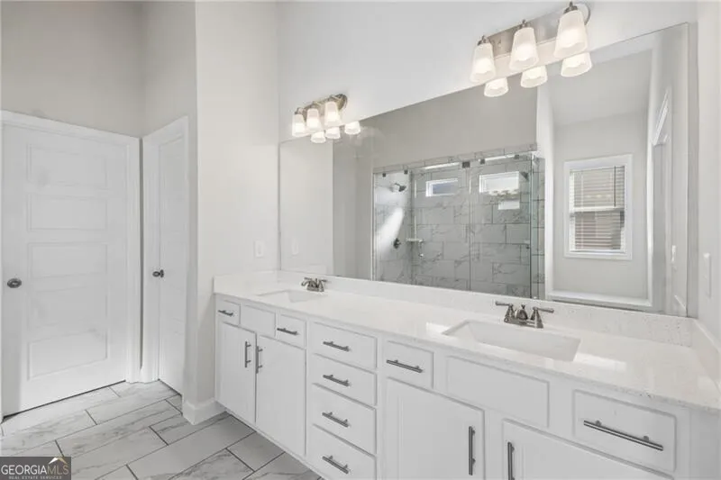 1581 Branthaven LN Auburn, GA 30011