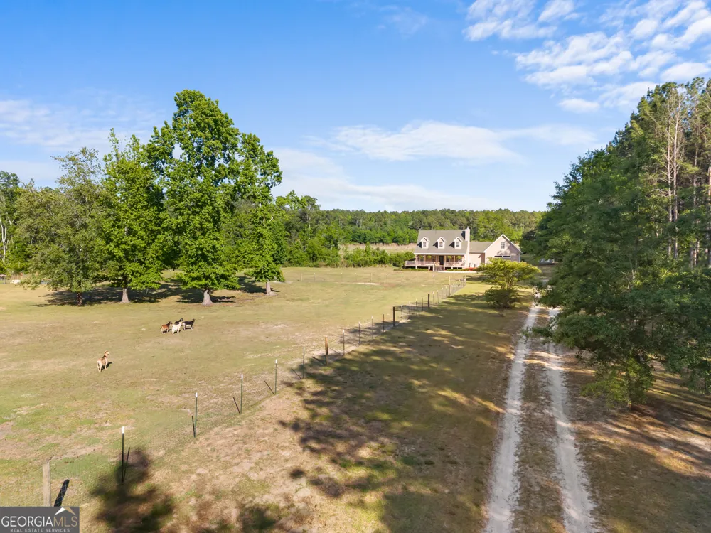 452 Joe Oglesby RD Portal, GA 30450