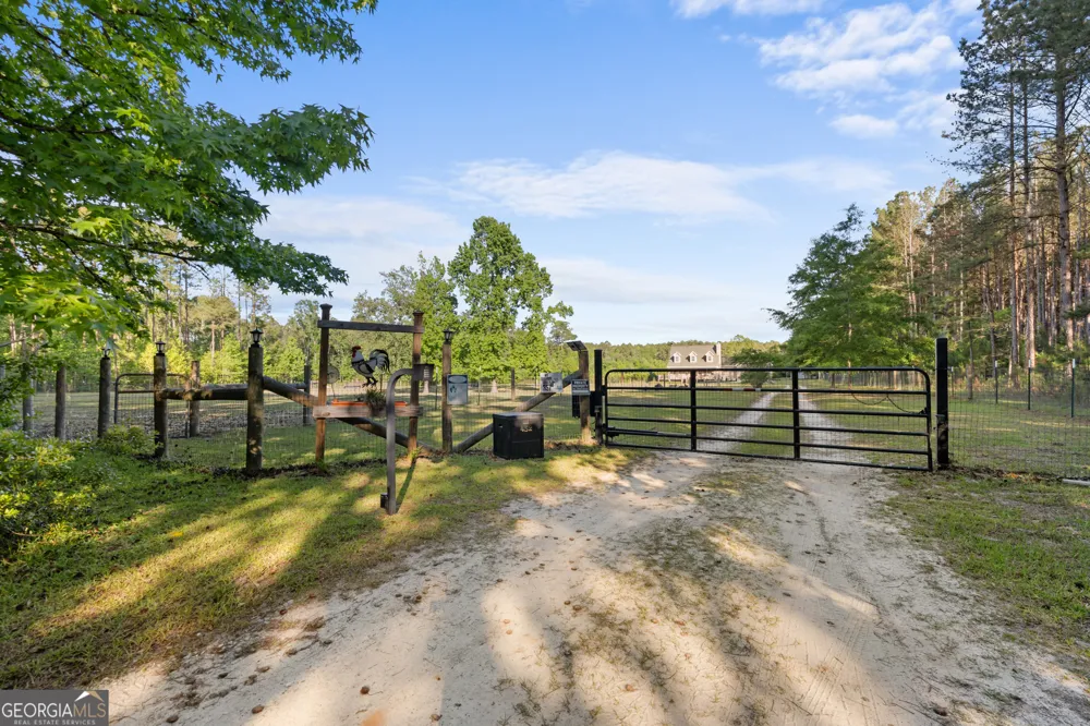452 Joe Oglesby RD Portal, GA 30450
